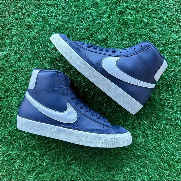 Nike Blazer Mid ‘77 Obsidian / Phantom Sail - Picture 4 of 8